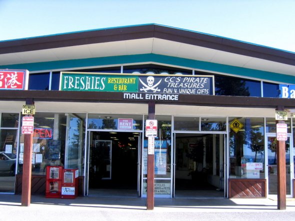 Freshies Restaurant & Bar in South Lake Tahoe, California
